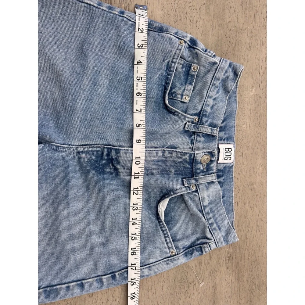 BDG Urban Outfitters High-Rise Baggy Jeans Light Wash Denim Size 25 100% Cotton